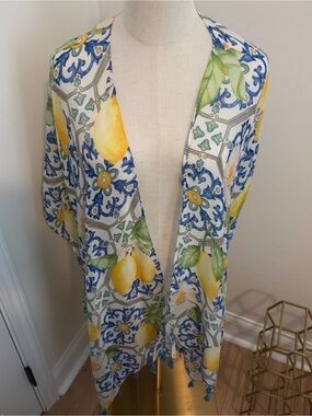 Avenue Cover up or Kaftan Lemon Print Wrap free size